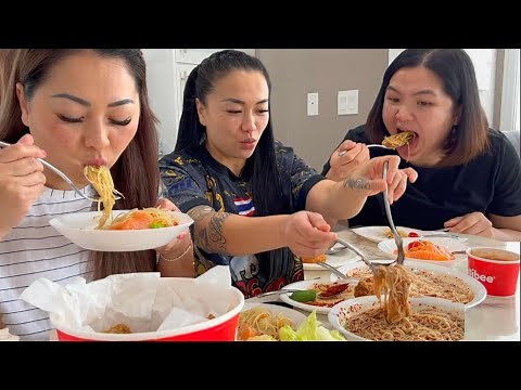 CASUAL MUKBANG | MAKING SPICY THAI NOODLE + FRIED CHICKEN | SASVlogs