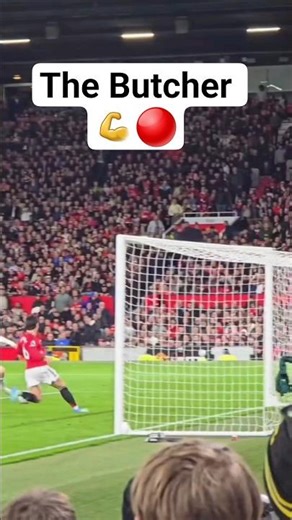 Lisandro Martinez's goal line clearance save vs Leeds United 👏