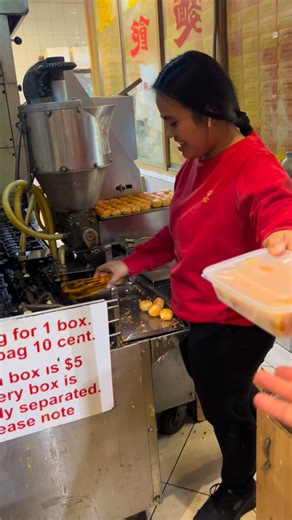 Emperors puff a cream custard based puff this business been around for 40 years still the cheapest in Sydney $5 gets you 9 pieces #emperorspuff #d | Wogboyeats | Facebook