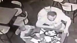 Man chokes, officer jumps to action