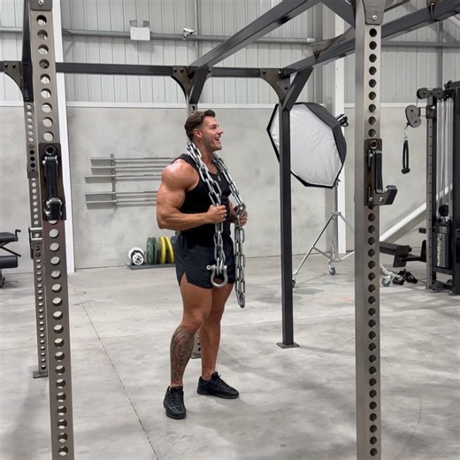 Corey Raw Coaching on Instagram: "Raw Photoshoot 📸🔥🙌🏼 So incredibly proud of the guys today… Regardless of their individual personal journeys, progress made and overall achievements stepping out to display that in front of “strangers” (we all family @raw.coaching 😆) is a whole different level!! What makes me more proud is watching each and every one of them hit a shot, review it thanks to @baileyimage and seeing their jaws hit the floor in disbelief that w