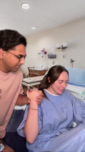 2.9M views · 10K reactions | Pooping while pushing = effective pushing! And baby daddy, never ask what that smell is! Your L&D nurses are poop ninjas, no one needs to know it happened 擄櫓 #labourandbirth #birth #babydaddy #newmom #pushing #labouranddeliverynurse #labouranddelivery #momtobe #pregnant #pregnancy #baby #newborn #poop #pregnancytiktok #postpartum #greenscreen | Nurse Sydney | Facebook