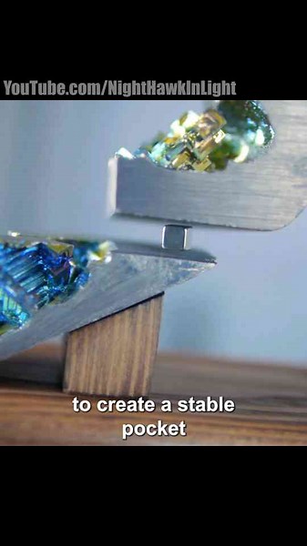 Diamagnetic levitation with bismuth crystals