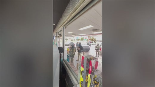 'Go somewhere else': Manager locks Border Patrol out of Kenner store