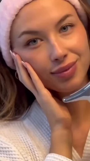 Facial massage, red light therapy, and real results – all in one tool. The Firmer is your go-to for sculpted, glowing, more energized skin. Because your skincare routine deserves more than just surface-level care. ✨懶 #nordicluma #redlighttherapy | Nordic Luma | Facebook