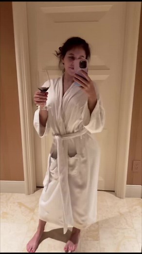 Violet Summers (@violets_secretetv)’s videos with Good Morning Gorgeous - Mary J. Blige