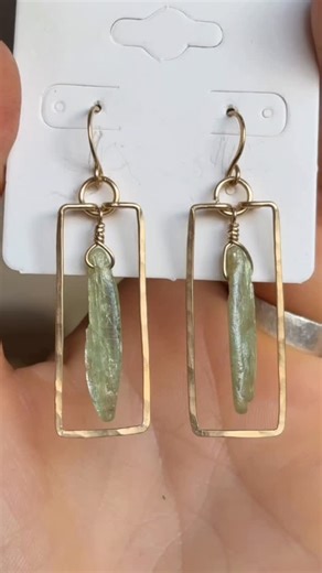 Natalia on Instagram: "Custom Kyanite Earrings New frame shape unlocked with these rectangular custom earrings😍 making your own earring frame is so fun, I’m not sure why I never thought to make them this way.. that’s where your guys’ custom requests give me inspiration to branch out🙂 What do we think of these simple earrings? She gave me the option to choose between copper or brass, but green and gold have been my colors recently! I just think they pair so nicely together😍