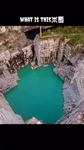 TROLL EDIT on Instagram: "🇯🇵当达到这种速度时，已经 再是地面移动，而 是以音速前迸🚀🌏这段模拟展示了如果以 马赫 1（约1330公里/小时）的速度乘坐超音速列车穿越日本，会是一种怎样的体验。目前，日本最快的列车运行速度约为 320公里/小时，而在如超高速磁悬浮列车 等先进实验平台上，在受控环境中已经实现了 超过600公里/小时 的速度。这一模拟远远超出了现有水平，探索当现代铁路概念进化为真正的超高速系统时，未来将具备怎样的可能性。要达到这样的速度，仅靠动力是远远不够的。工程师们正在研究 磁悬浮技术、几乎零摩擦的导轨，以及真空或低压管道系统，以消除超高速运行中最大的限制因素—空气阻力。在马赫级别的速度下，哪怕是微小的空气扰动，也会成为严峻的结构性挑战。因此，未来的超音速铁路构想将依赖于 高精度导向系统、AI控制的稳定技术，以及在 数百公里范围内以毫米级误差建造的基础设施。一旦实现，如今需要数小时的行程将被缩短到几分钟，这可能从根本上改变 通勤方式、区域经济，以及大型城市之间的连接方式。你喜欢科技吗？#科技＃创新 #历史 #技术 #实验热门世界日本经济