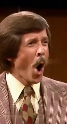 That Punch Cracked the Table 😳 Bruce Lee Power