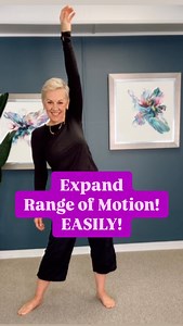 🎉 Unlock Shoulder Mobility Through Play! 🎉 Remember when we were kids, and we didn’t just move our shoulders or arms in isolation? 🤸‍♀️ Especially during play, we used our whole body, naturally coordinating the movement of our limbs with the center of our body—the way we were meant to move! 🌀 It’s in this playful movement that we gave our brain valuable information, teaching it the many variations of shoulder movement without pain. The result? ✨ Vastly improved mobility and less pain in the 