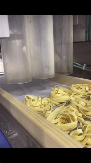 Hand nesting is over-rated! #fresh fettuccine | Bozza Pasta
