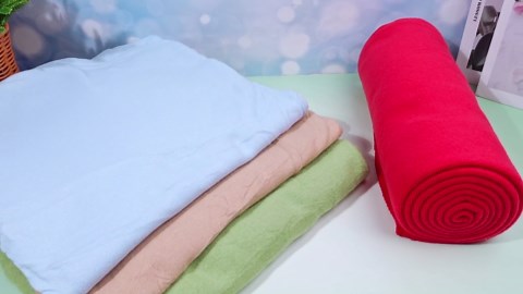 UGREEN NASync DXP2800 2-Bay Desktop NAS, Intel N100 Quad-core CPU, 8GB DDR5 RAM, 2.5GbE, 2X M.2 NVMe Slots, 4K HDMI, Network Attached Storage (Diskless)