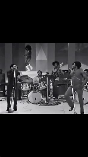 Mr. James Brown and Bobby Byrd performing “Sex Machine” live in Rome. The energy? UNMATCHED. The funk? TIMELESS. #GodfatherOfSoul #BobbyByrd #SexMachine #FunkForever #LiveInRome #SoulPower #JamesBrown | James Brown Family Foundation