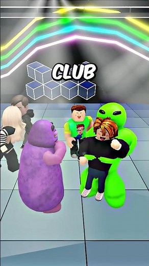 WE WENT TO A CLUB ON ROBLOX 😱