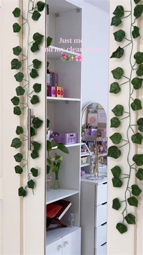 Aesthetic Room Tour: Clean & Cozy Vibes