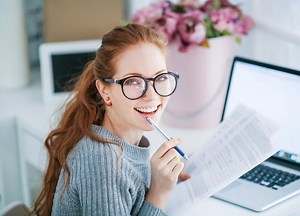 Worried About Proximity Bias? How To Be More Visible When You’re WFH