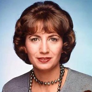 Penny Marshall, “Laverne & Shirley” star, writer and director, dies at age 75. https://bit.ly/2PMcKbB | USA TODAY Video