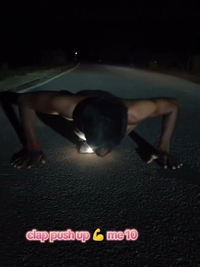 #short #fitness clap push up me 10 💪 ☠️beginners