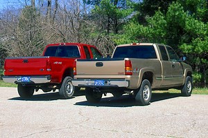 1999 Ford F-250 SuperDuty vs. GMC Sierra 2500