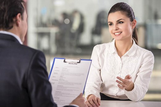 How to Interview Someone for a Job (+ Free Checklist)