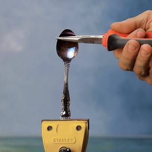 Everyday Objects Turned into Fabulous Jewelry | 5-Minute Recycle