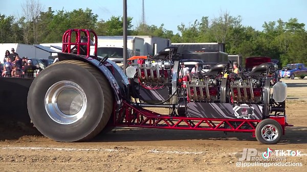 Modified Tractors of the Ohio State Tractor Pullers battling it out in Dayton, OH! #TractorPulling #Horsepower #Supercharged #Extreme #Crazy #Wow #Motorsport #Reels #FYP #Racing