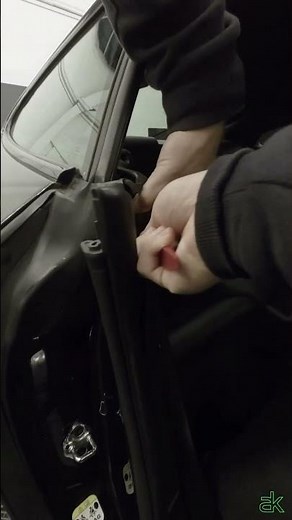 Jaguar XK rear quarter window removal