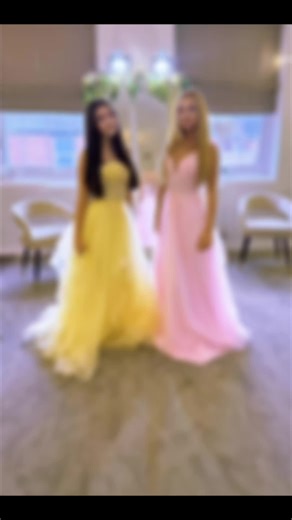 The perfect colour match 💛💗 Come and find your dream Prom dress with us at Prom Envy, Our amazing reviews speak for themselves ⭐⭐⭐⭐⭐ Book your appointment now @ 💻https://www.bridaloasisgowns.com/book-online ☎ call us on 07534441083 📍Fourth Avenue, Goole, DN14 6JE #promshopping #promgirl #schoolprom #yellowpromdress #promdresses