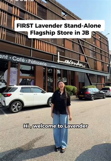 FIRST double-storey Lavender stand-alone flagship store in JB 🍞🍰 This mid-autumn festival, get their mooncake collection: 🥮 Custard Lava Mooncake 💰RM98 🥮 Goodness Duo Mooncake Duo Set 💰RM47 per set 🥮 Light of Reunion Gift Set with 6 Mooncakes and 6 Cranberry Pineapple Tarts 💰RM178 per set 🥮 Musang King Mooncake 💰1 box for RM138 📍Available at all Lavender Bakery outlets nationwide