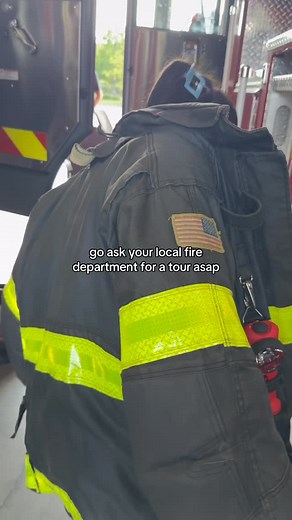 this was so much fun & they were very sweet!!!🧯 #firefighter #firestation #firehouse #firetruck #firemen #firstresponders #knoxville #knoxvillefiredepartment #firesafety #explorepage #viral | Sydney Chambers