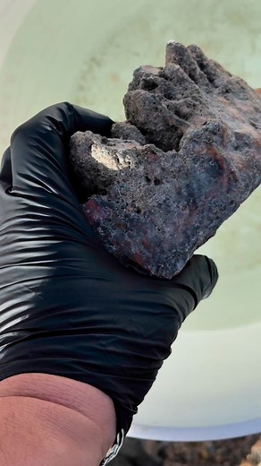 Wingate Plume agate Wingate Wash Plume can be found near the China Lake Naval Weapons Center near Death Valley, California. It is spectacular material with fabulous patterns in rich colors. | Grey Cowan