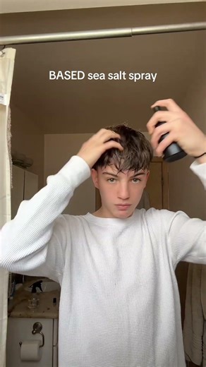 Quickly add texture and flow to straight hair #basedbodyworks #haircare #hairstyle #straighthair