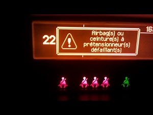 RÉPARATION CAUSE VOYANT AIRBAG par Bassevelle Auto Services