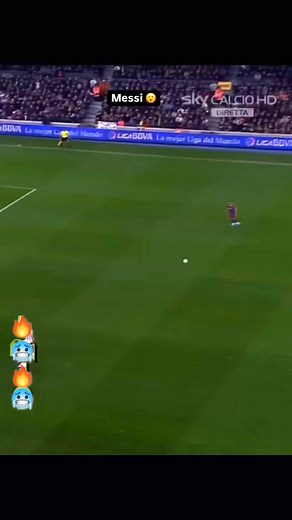 3.5K views · 80 reactions | La FIFA ayudó a driblar a Messi .略 #messi #messifans #messigoal #Leo #leomessi #Regate #drible #skills #skill #lamineyamal #yamal #futbol #barca #FCBarcelona #FCB #futbolista #soccer #football #footballplayer #footballer #fypシ #reelsfypシ #GOAT #ViscaBarca #FIFA #humor #viralpost #jugadas #parati #InterdeMiami #reels | Leo Garraza | Facebook