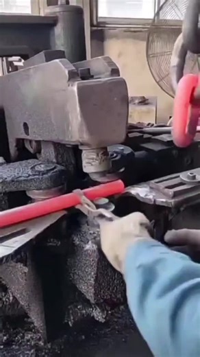 Amazing factory work 🏭 Amazing factory work 🏭 #factory#workers#satysfying#viral#skills