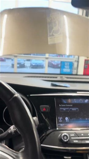 How do you determine a tip after getting your oil change. Do you tip?oilchange #tips #valvoline