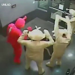 "Teletubbies stole my rug on Halloween, checked the security footage a week later and this is what I found..." 😂😂 | UNILAD