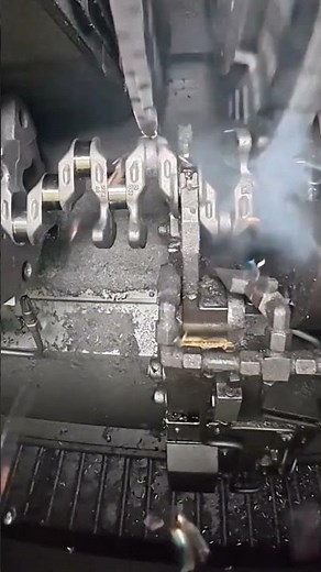 Inside the Machine That Precisely Machines Automotive Crankshafts