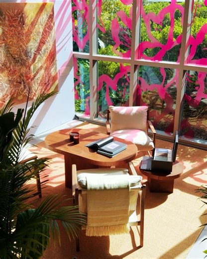 39K views · 650 reactions | VILLA ZEGNA MIAMI Open the doors of VILLA ZEGNA Miami, where guests were invited into a world of Italian landscape heritage fused with Miami's incredible energy. Within VILLA ZEGNA, our by-invitation-only space, guests could pause, connect, and take in the remarkable artworks that mark this special moment. #VILLAZEGNA | Zegna | Facebook