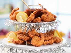 Fried Shrimp in AtomiCocktail Sauce