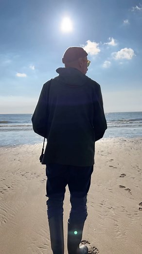 David Thewlis on Instagram: "I’ve been away, but now I’m back"