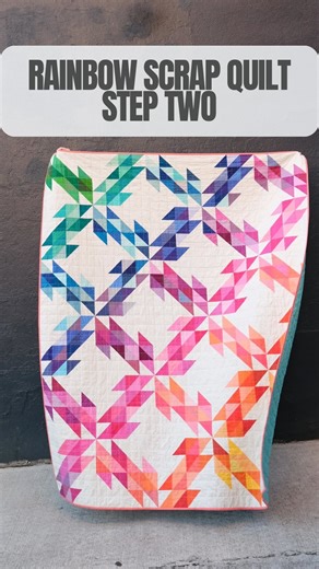 Quilts, Patterns, Tutorials on Instagram: "Laying out your rainbow scraps? Before you start stitching, try this: 1. Squint test 👀 — stand back and blur your eyes. Do any fabrics stick out in a bad way? 2. Light vs dark 🌗 — is the value balanced, or is one corner way too moody? 3. Color flow check 🌈 — does the rainbow actually flow, or is it giving traffic jam? 🖤 Bonus: Snap a black-and-white photo to double-check value contrast. What’s your go-to trick when arranging scraps? #kitchentablequi