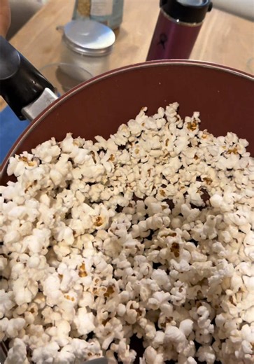 Resep Popcorn Sederhana: Cara Membuat Popcorn Sendiri di Rumah