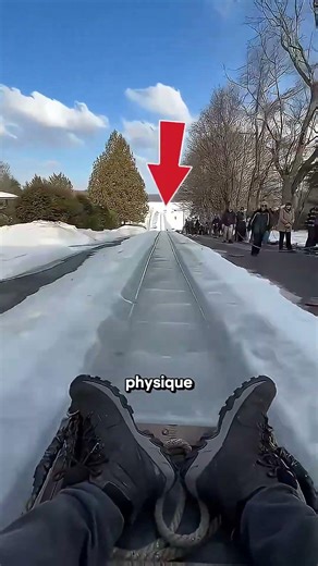 Record de Vitesse sur un Toboggan de Glace 😱🚀