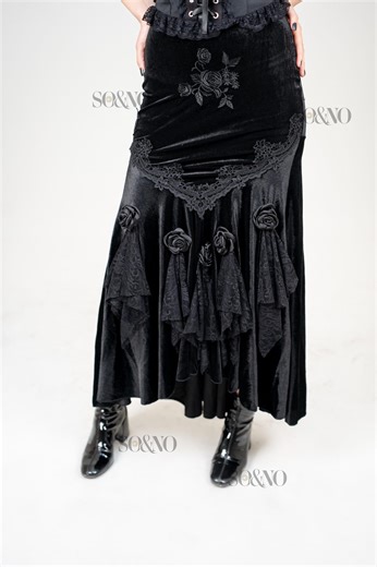 Gothic Black Rose Skirt Dark Floral Victorian Maxi Skirt Witchcore Aesthetic Alt Fashion Statement Skirt Gift Idea Gothic Outfit Birthday - Etsy