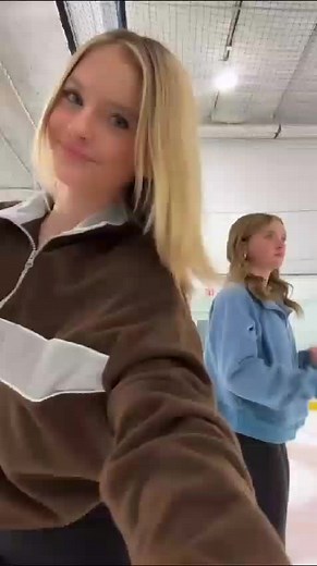 Ella Allan y Mia Allan: El Dúo Creativo