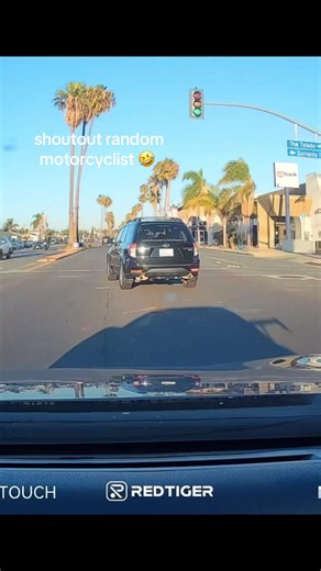 destroyed that guys mirror 😂😂😂😂😂 #munyunspec #motorcycle #roadrage