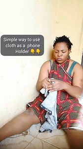 Simple way to usè cloth as your as a phone holder. #fbviralpost2025シ #fblifestyle | Balogun Faith Omozere