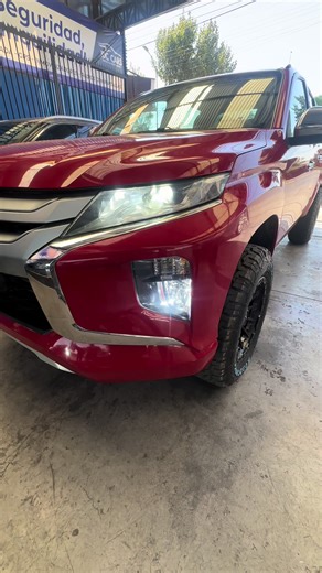 A esta Mitsubishi L200 le realizamos instalación de láminas de seguridad nano cerámica, luces led frontal completo, inmovilización y cámara de retroceso, todo en un solo lugar, Jdc Cars somos tu mejor opción #laminananoceramica #ampolletasled #inmovilizador #iluminacionautomotriz #notedejesengañar