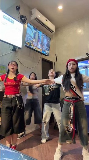 Modelo dance trend ‪@AnnicaTamo_7‬ ‪@Angela.Manayan.Officialac‬ ‪@denissemor4454‬ | Hanna Sotto #tiktok